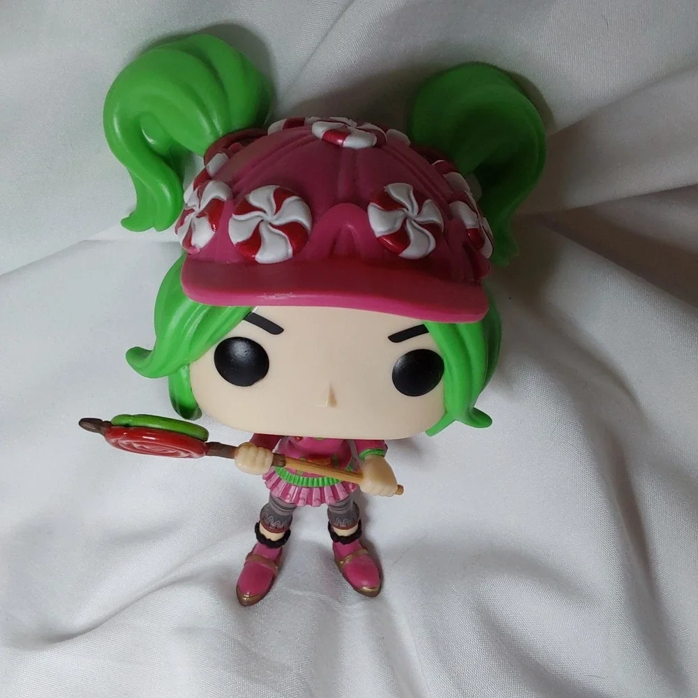 Funko Pop Fortnite Zoey #458 - Peppermint Candy Queen - 2019 Vinyl Figure